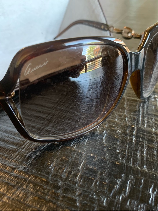 Gucci Women\'s Black-to-Brown Gradient Oversized Sunglasses main image 5